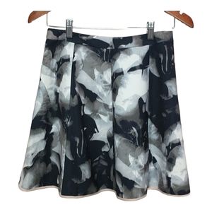 Mossimo Abstract A line mini skirt Size 4